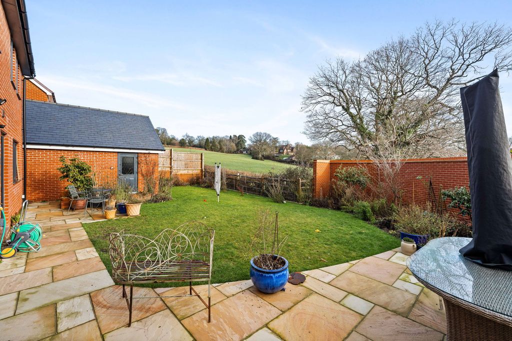 Property photo 2 of 22