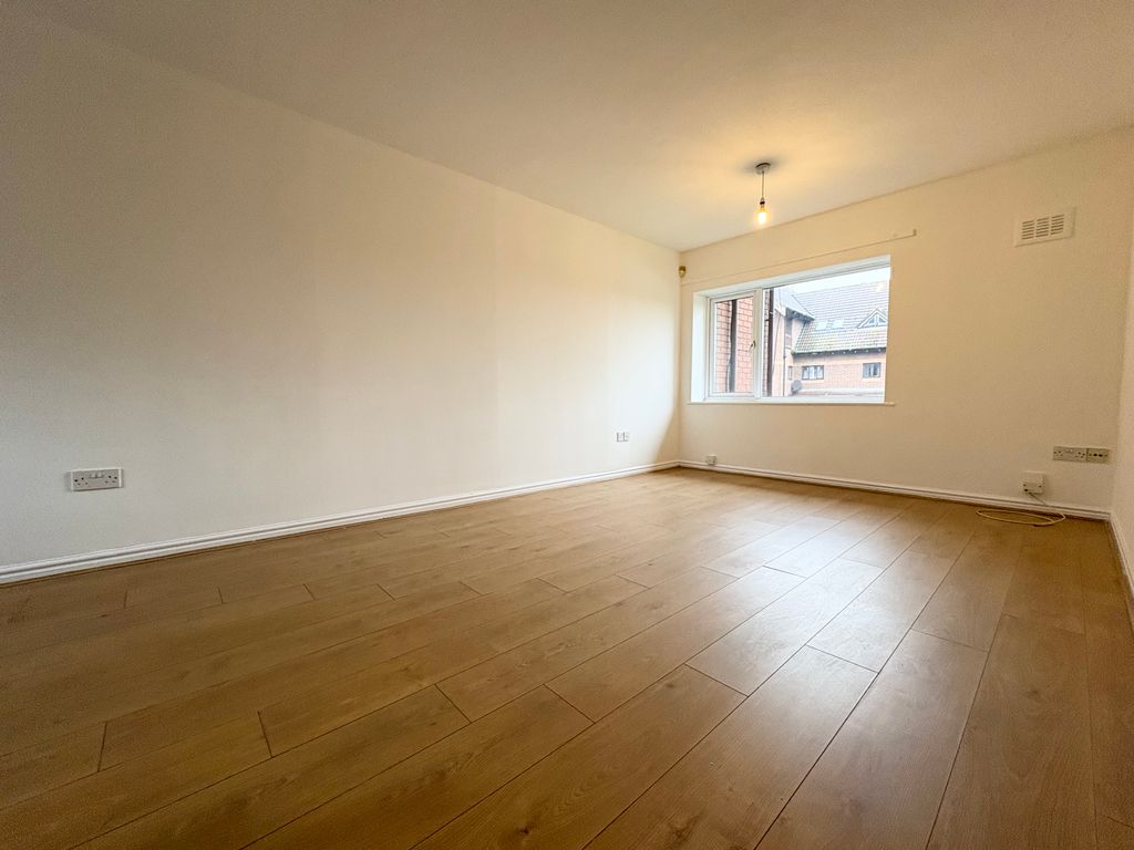 Property photo 2 of 9 View