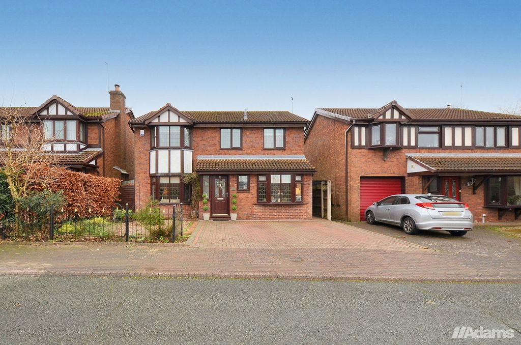 Property photo 1 of 32