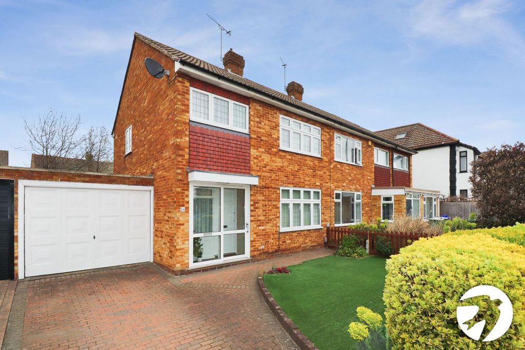 Property photo 1 of 20 Picture No. 09