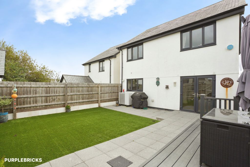 Property photo 2 of 38