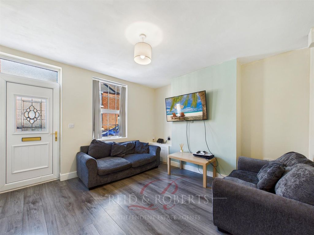 Property photo 3 of 12 Cam05148G0-Pr0073-Still002.Jpg