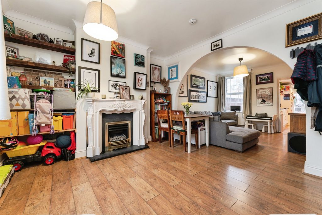 Property photo 3 of 20