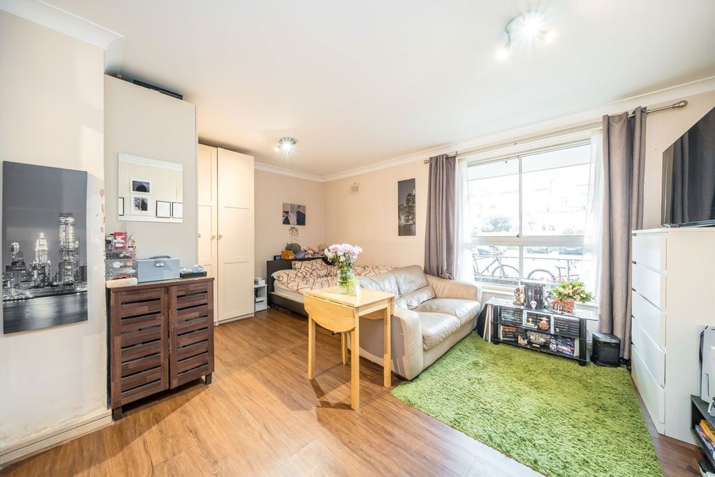 Property photo 2 of 6