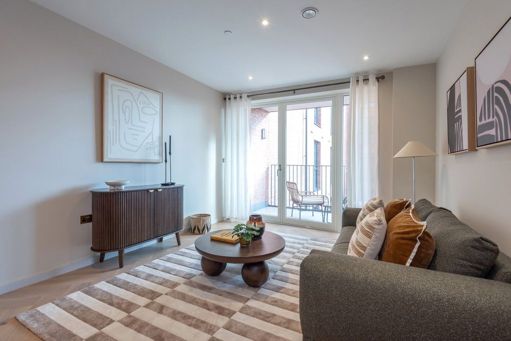 Property photo 2 of 9 Picture No. 11