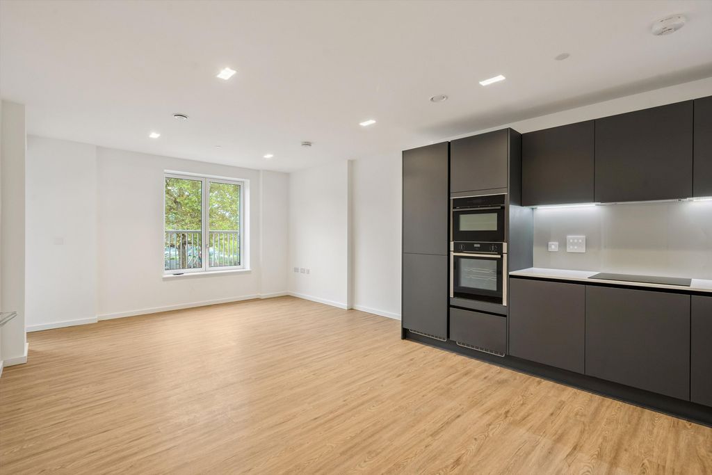 Property photo 1 of 10 Image