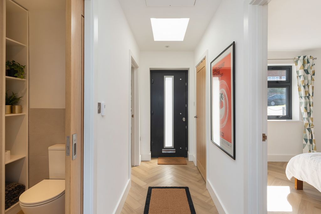 Property photo 3 of 20 Entrance