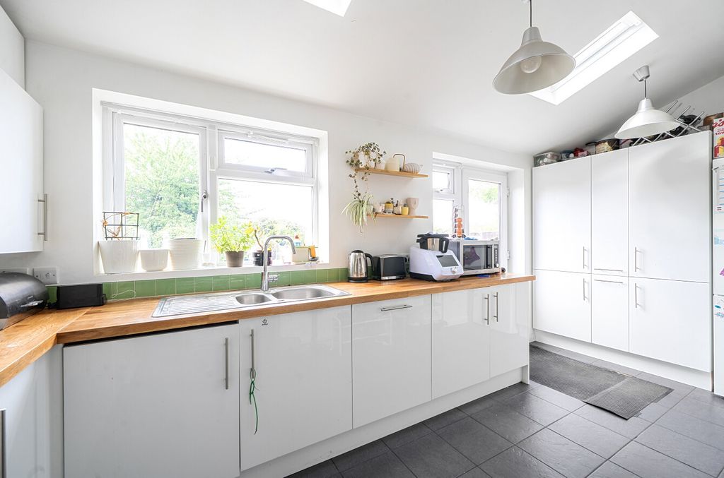 Property photo 2 of 16 1458070-13-6A0316...