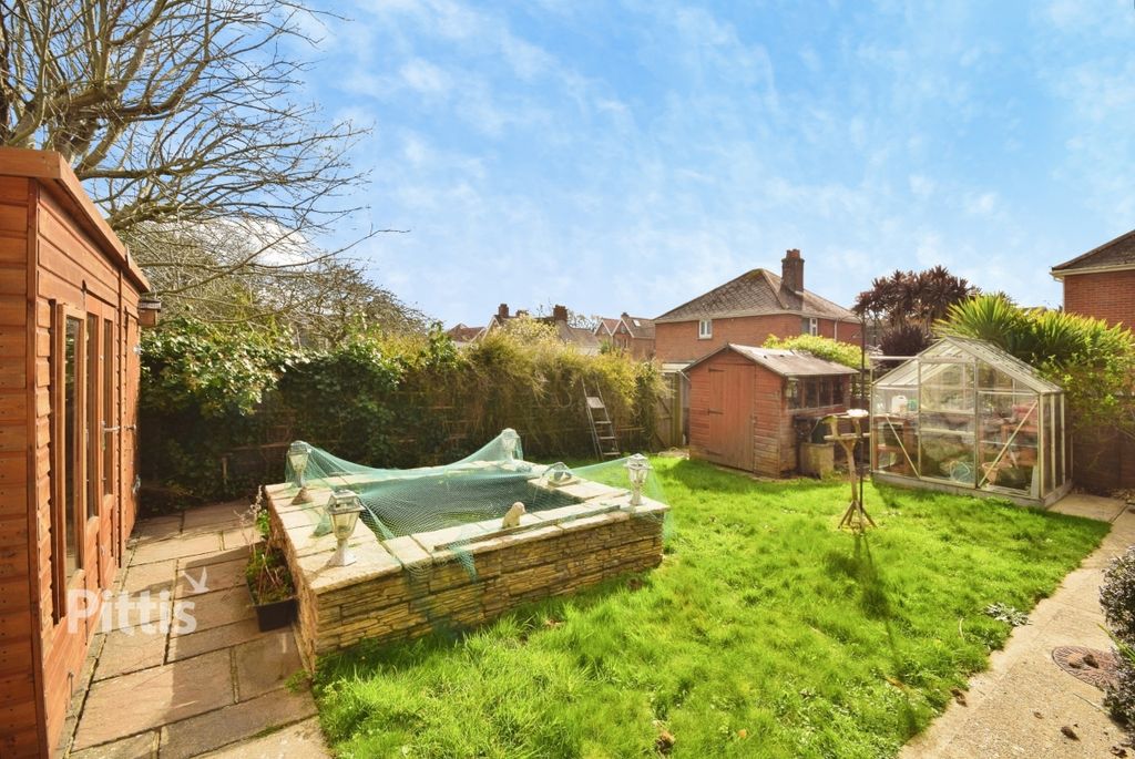 Property photo 2 of 24