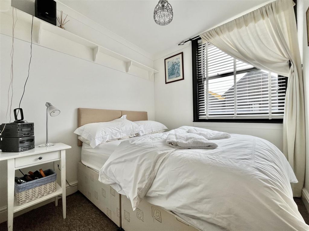Additional image 12 of 4 bed maisonette for saleRock-A-Nore Road, Hastings TN34