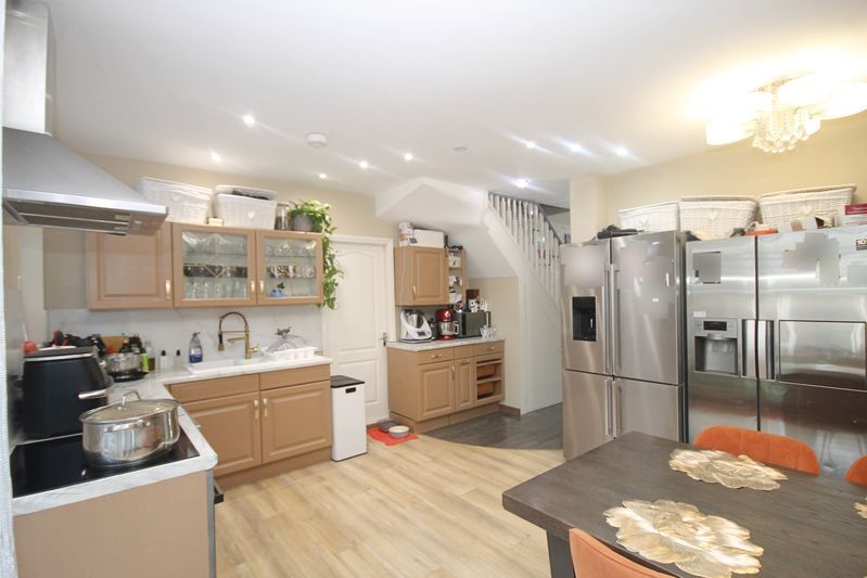 Property photo 3 of 17 Photo 16