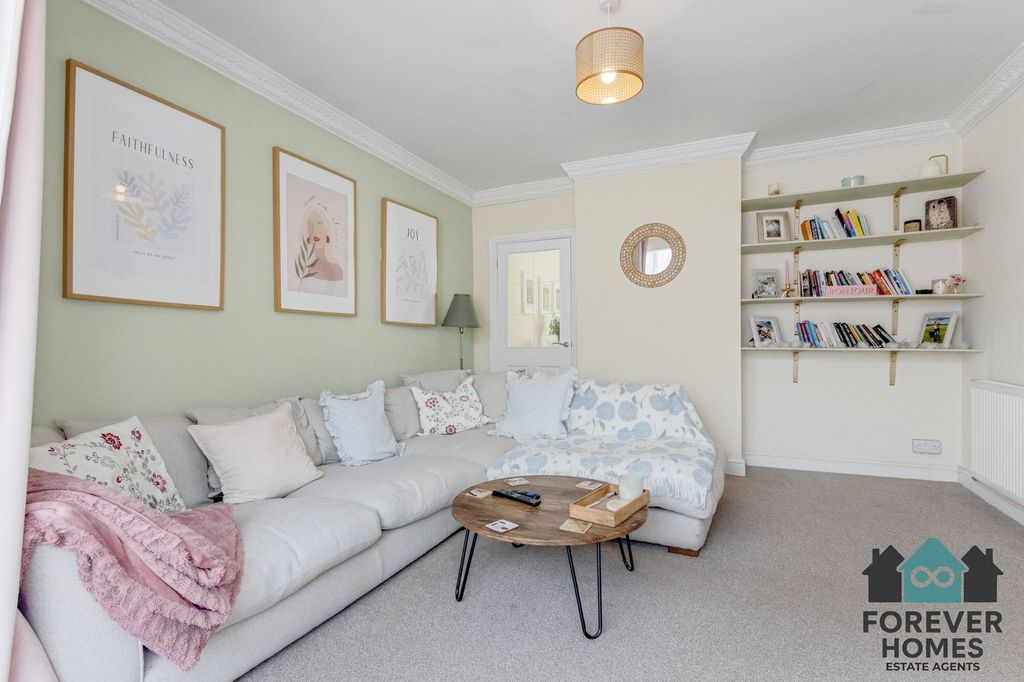 Property photo 2 of 14