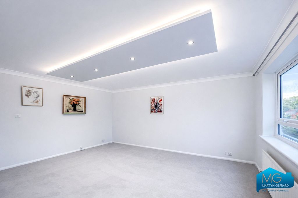 Property photo 2 of 13 Picture No. 33