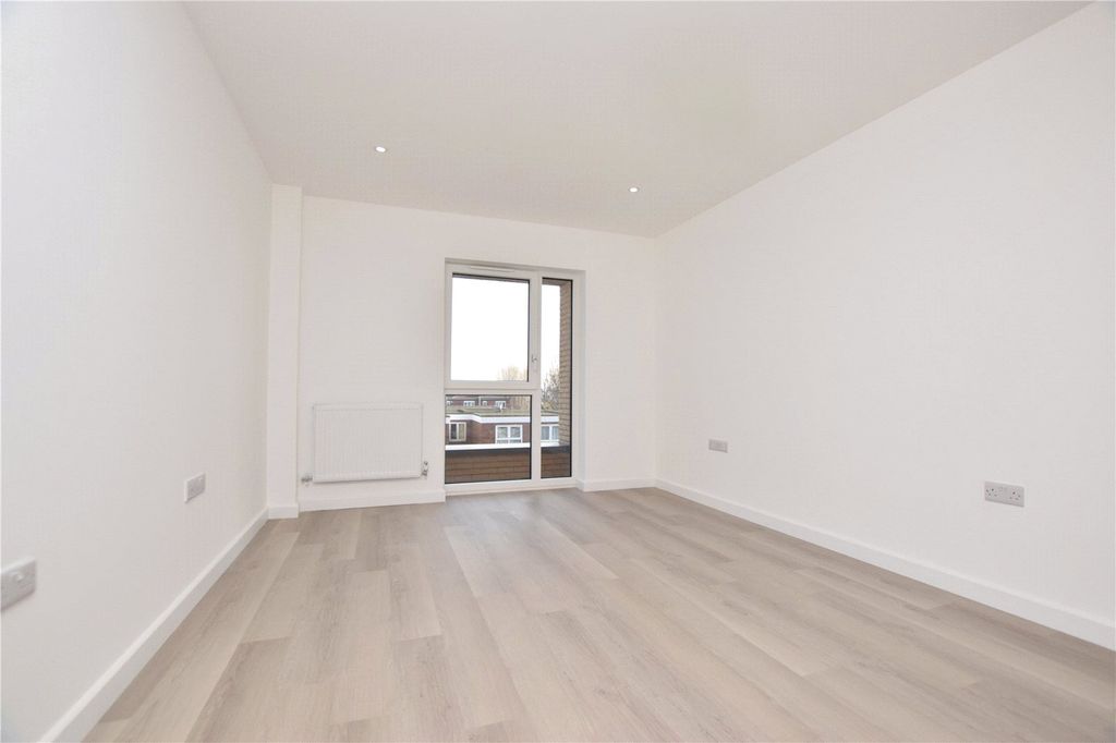 Property photo 3 of 8 Picture No. 02
