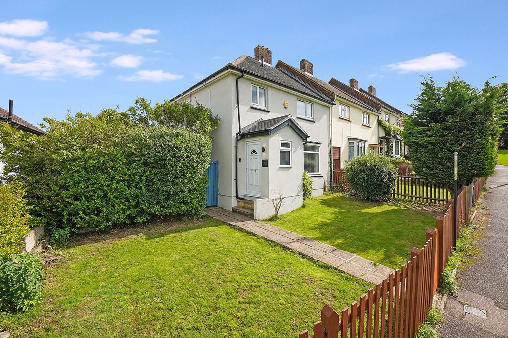 Property photo 1 of 27