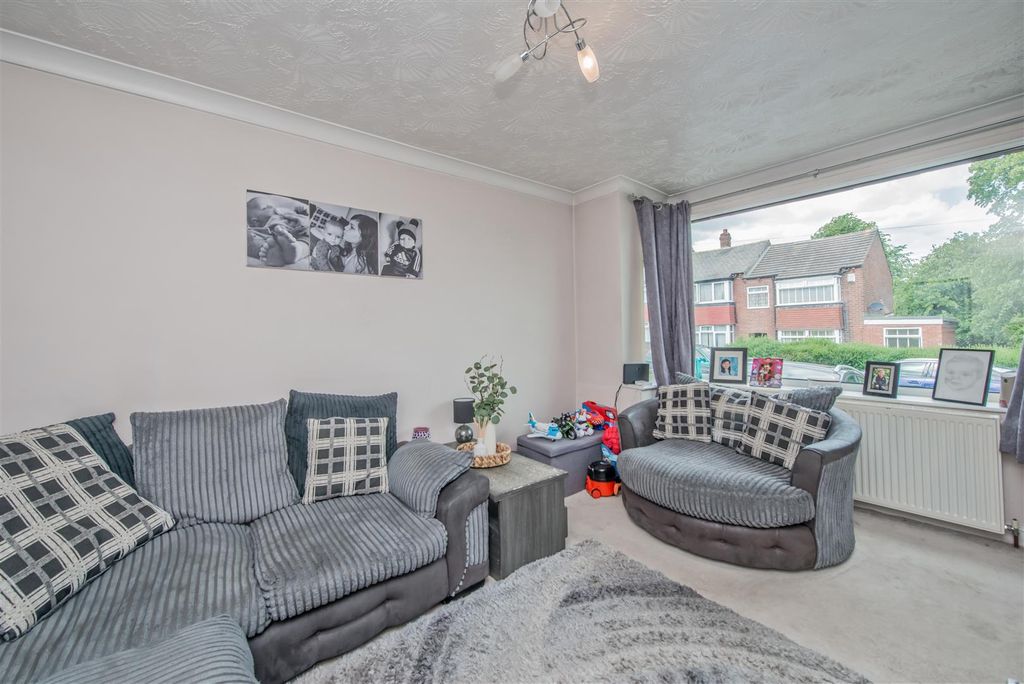 Property photo 2 of 20 Living Room:
