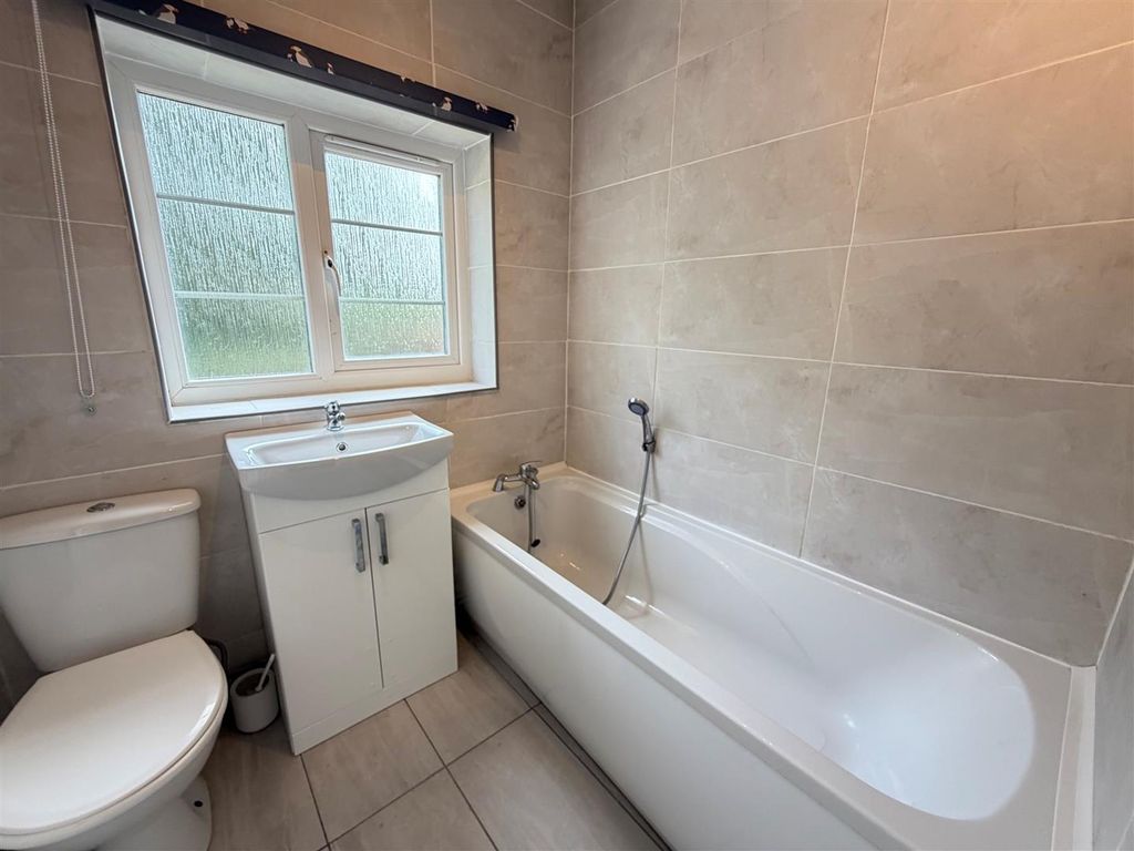 Property photo 3 of 9 5.Jpg