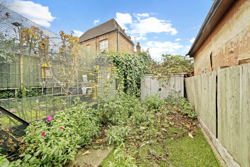 Property photo 3 of 12