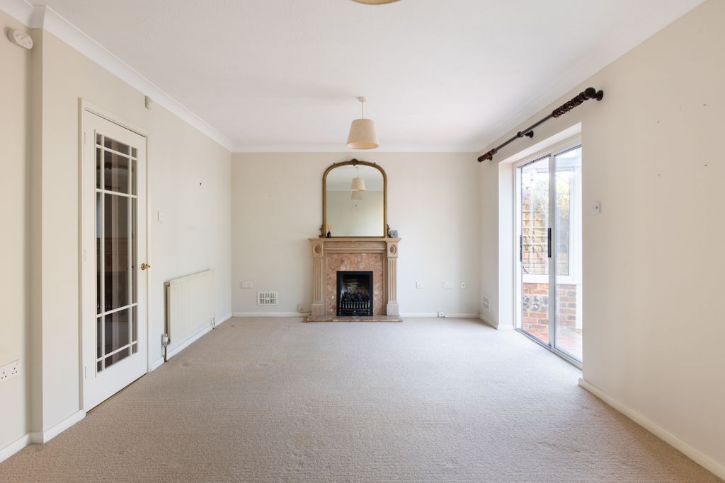 Property photo 3 of 14