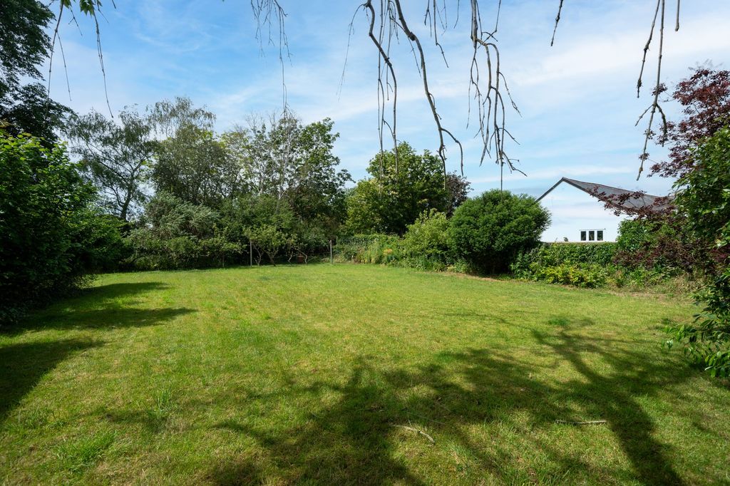Property photo 2 of 22
