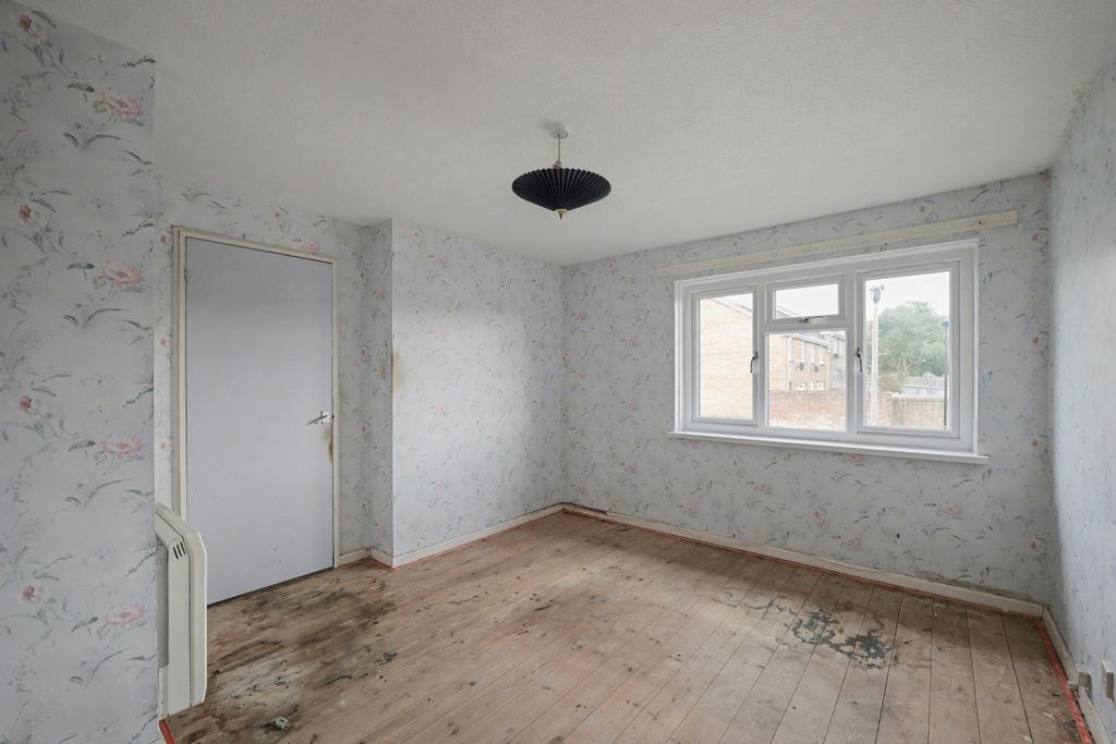 Property photo 3 of 11 20251217093229_P1008041_Qujxa.Jpg