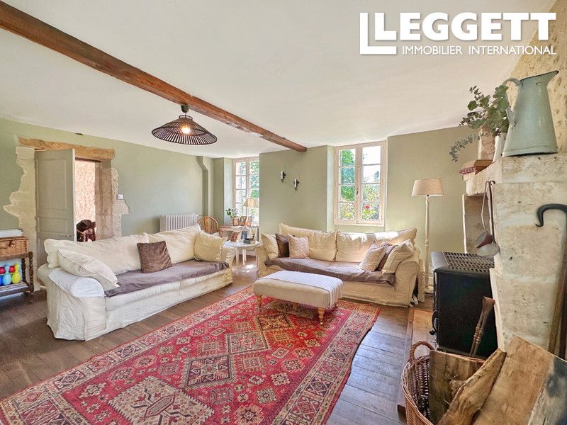 Property photo 2 of 10