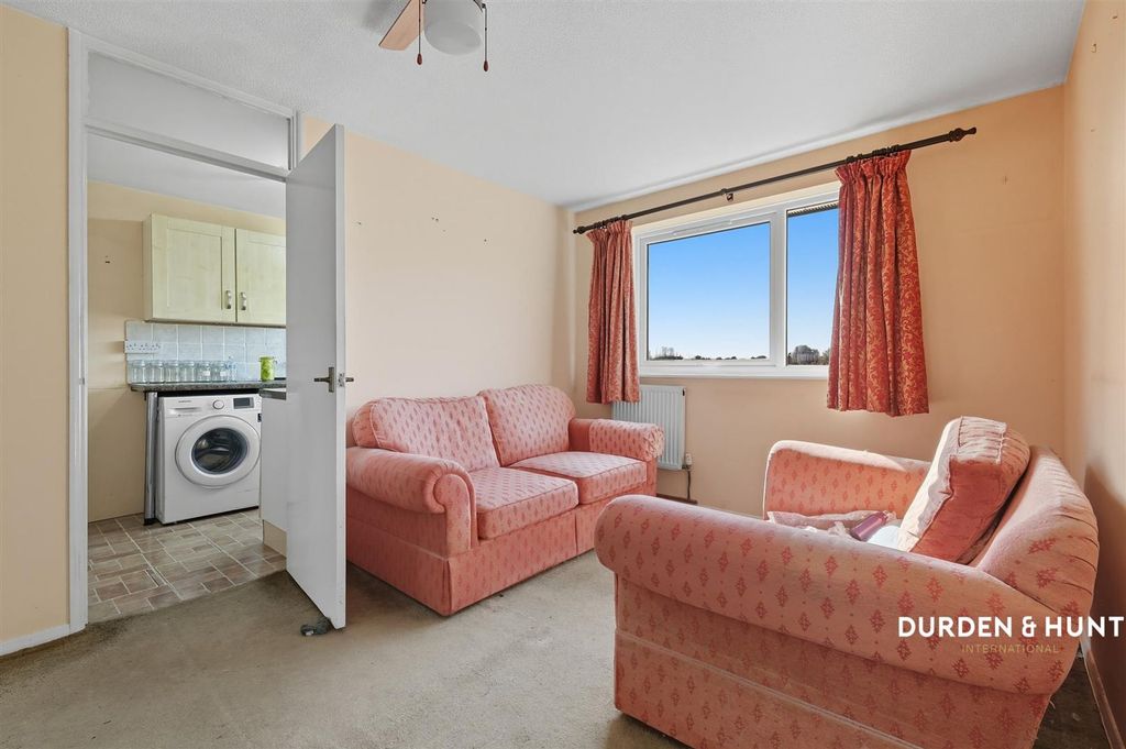 Property photo 3 of 9 Swans Hope