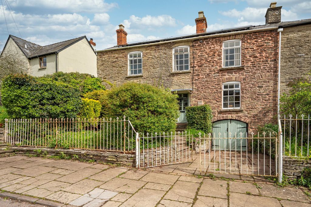 Property photo 1 of 28