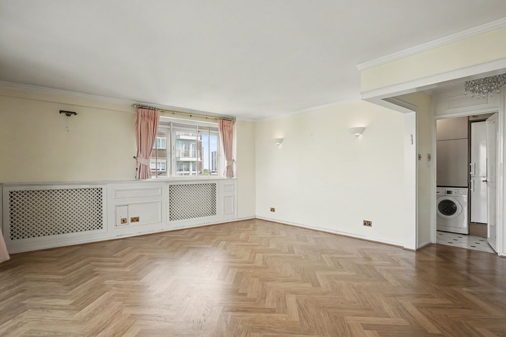 Property photo 3 of 12 Picture No. 10