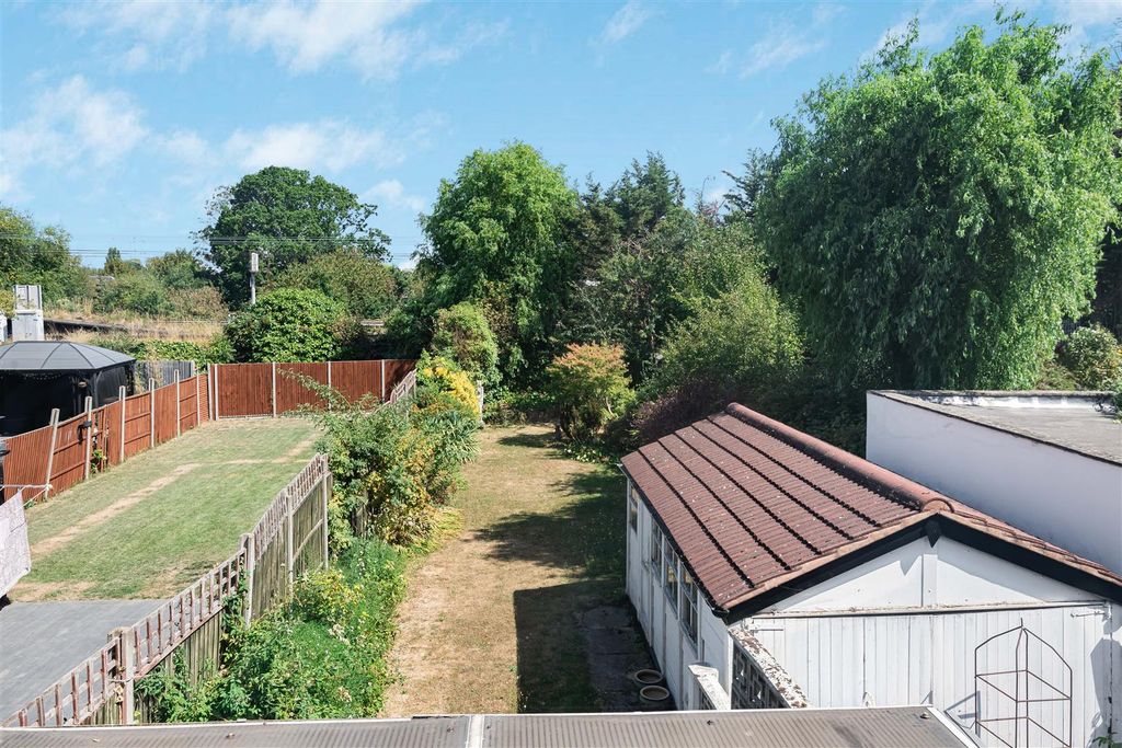 Property photo 3 of 18 13_90087.Jpg