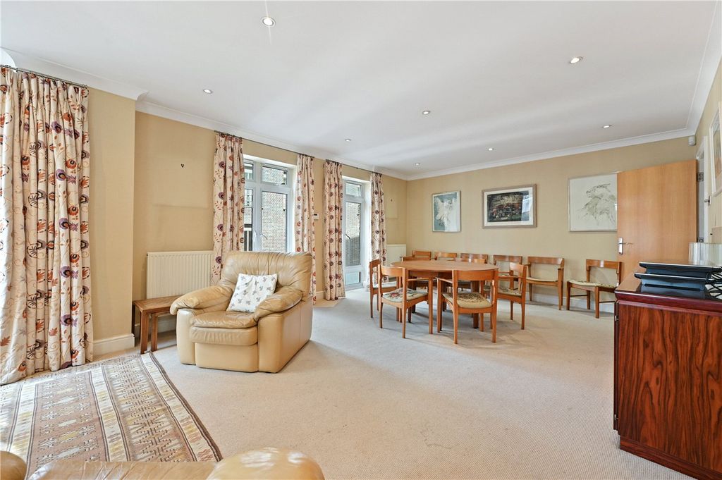 Property photo 2 of 11 Picture No. 10