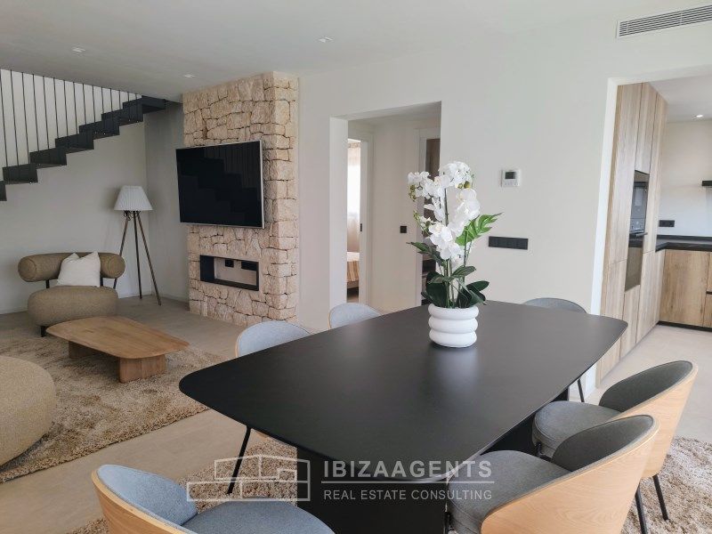 Property photo 3 of 51