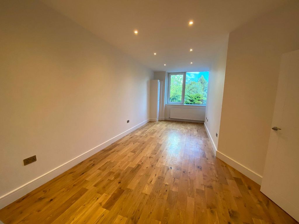 Property photo 3 of 7 Picture No. 06
