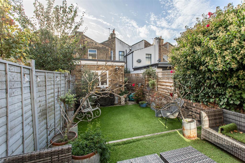 Property photo 2 of 19 Rear Garden