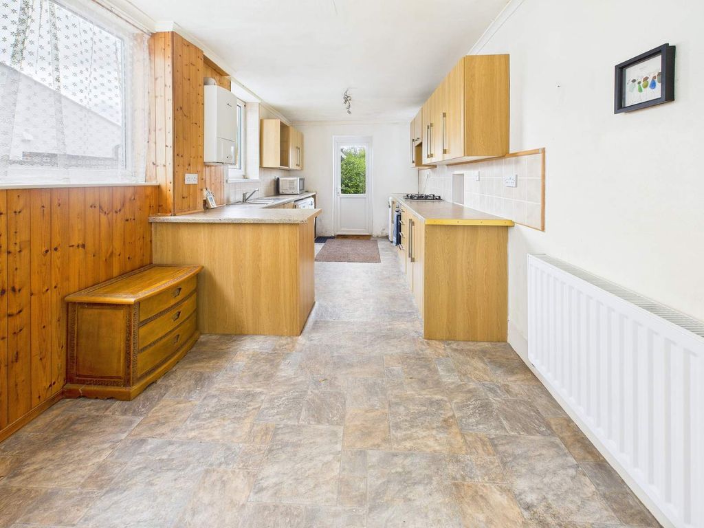 Property photo 2 of 23 Kitchen-Breakfast Area