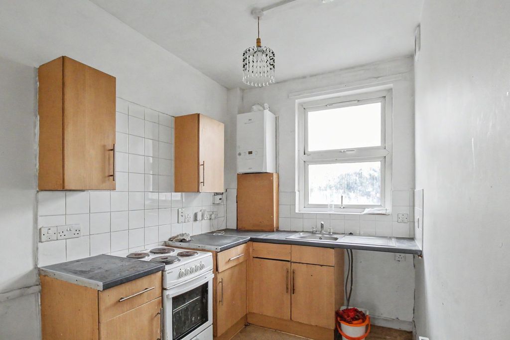 Property photo 2 of 17 Flat A &amp; B, 10 Colchester Road, Leyton, London, E10 6Ha