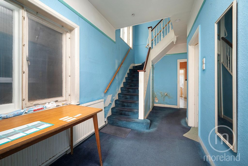 Property photo 2 of 12 3872624