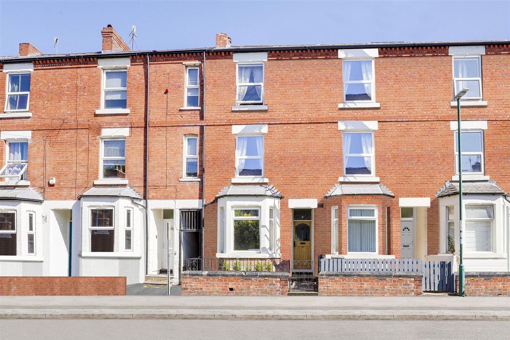 Property photo 1 of 20