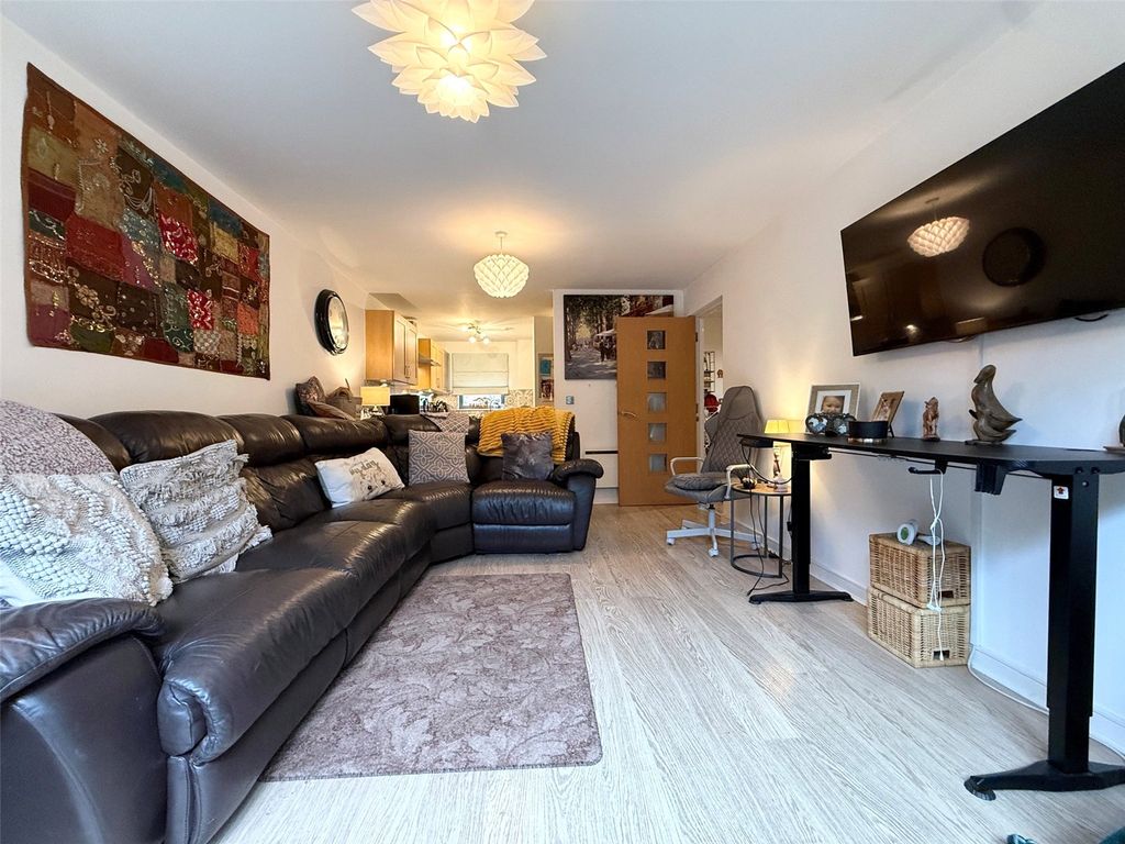 Property photo 2 of 10 Picture No. 06