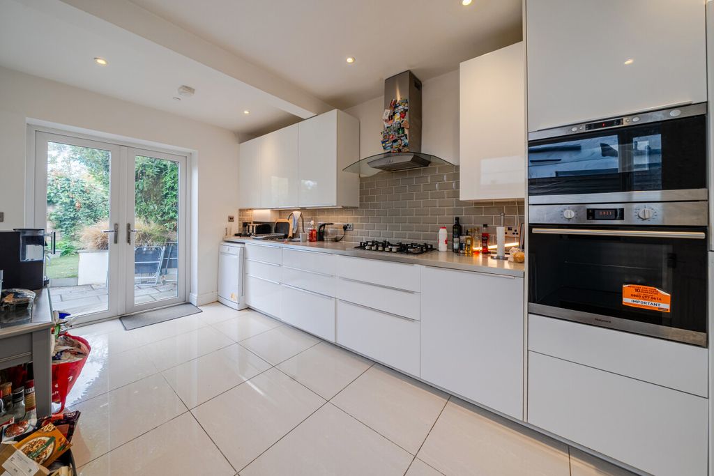 Property photo 3 of 14 1537094-14-6Ad602...