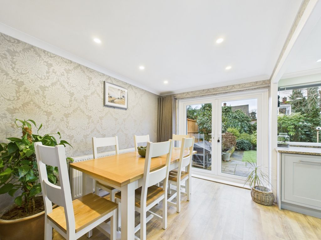 Property photo 3 of 21 Cam02386G0-Pr0159-Still012