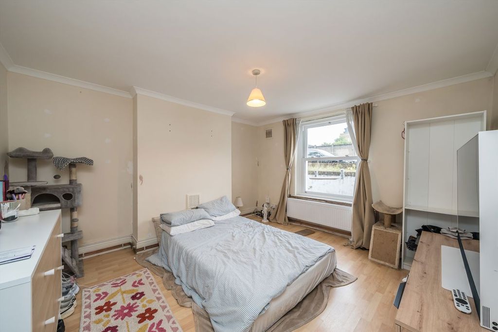 Property photo 2 of 4