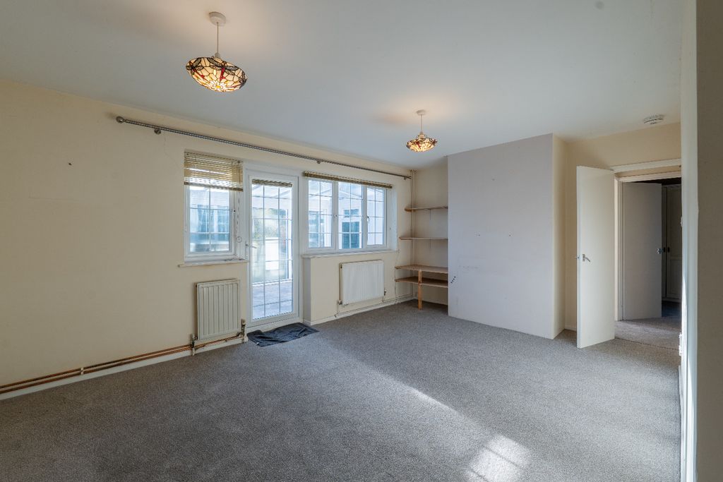 Property photo 3 of 16 3959125