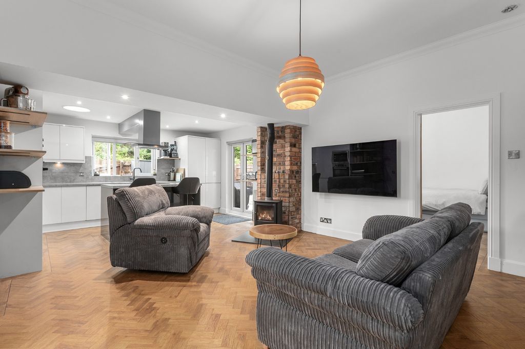 Property photo 3 of 29 5250786