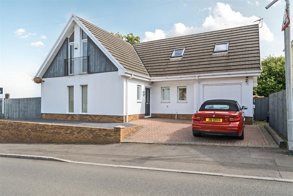 Property photo 1 of 25