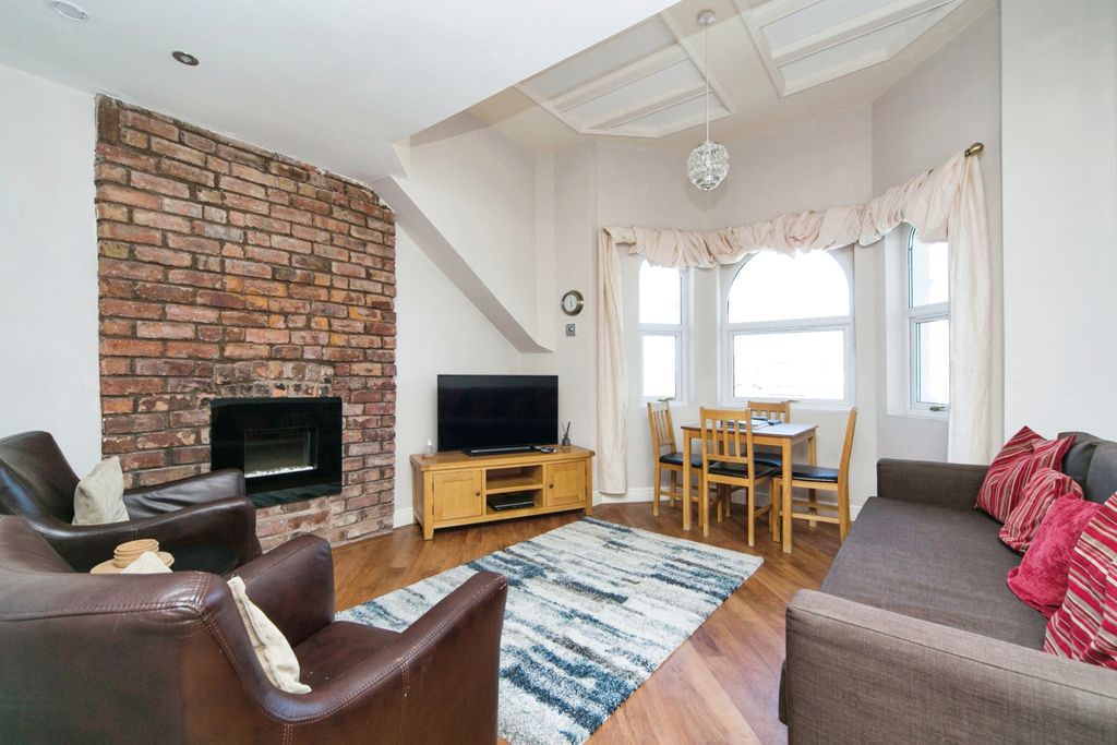 Property photo 1 of 15 Photography