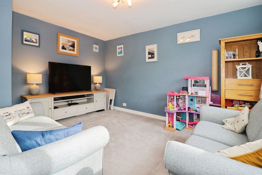 Property photo 1 of 16 Pbox-Img.Jpg