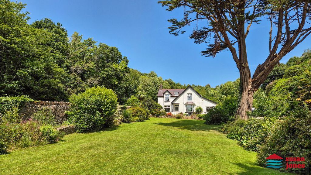 Property photo 1 of 28