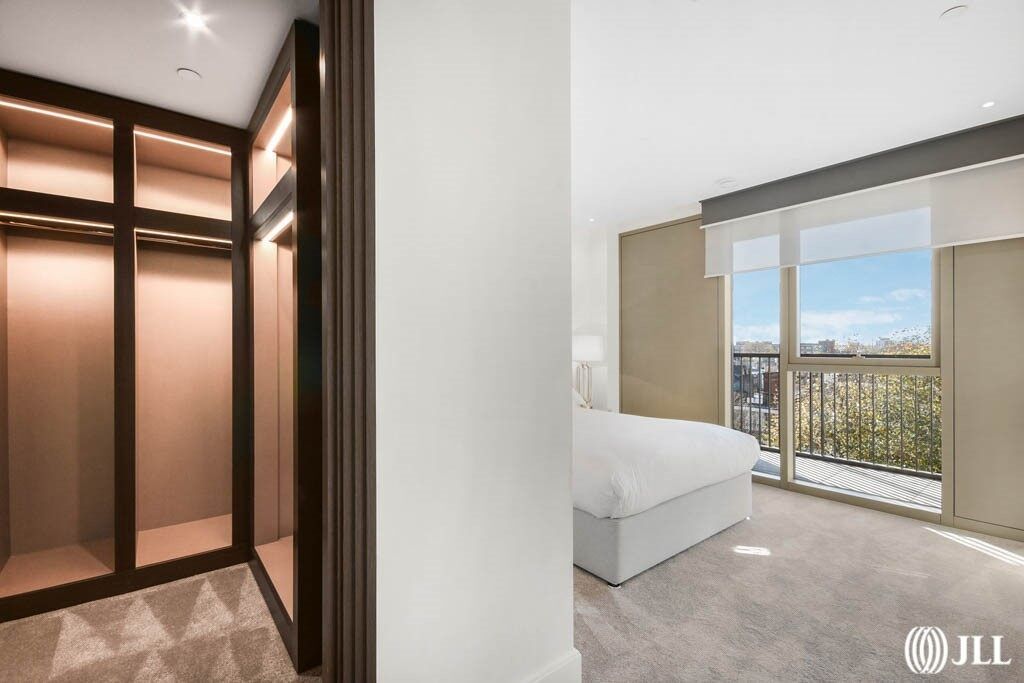 Property photo 3 of 18 Sherrin House