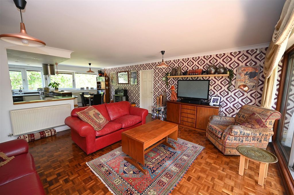 Property photo 3 of 20 Living Room1.Jpg